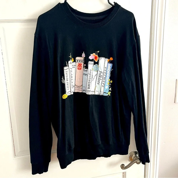 Taylor Swift Sweater - Picture 1 of 3